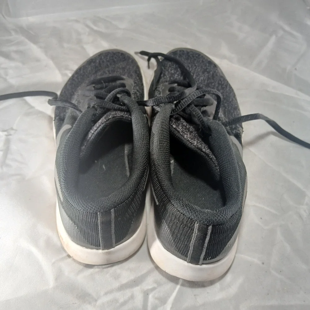 Nike Flex Experience RN 7 Youth Running Shoes Sneakers Black‎ Athletic Size 5Y